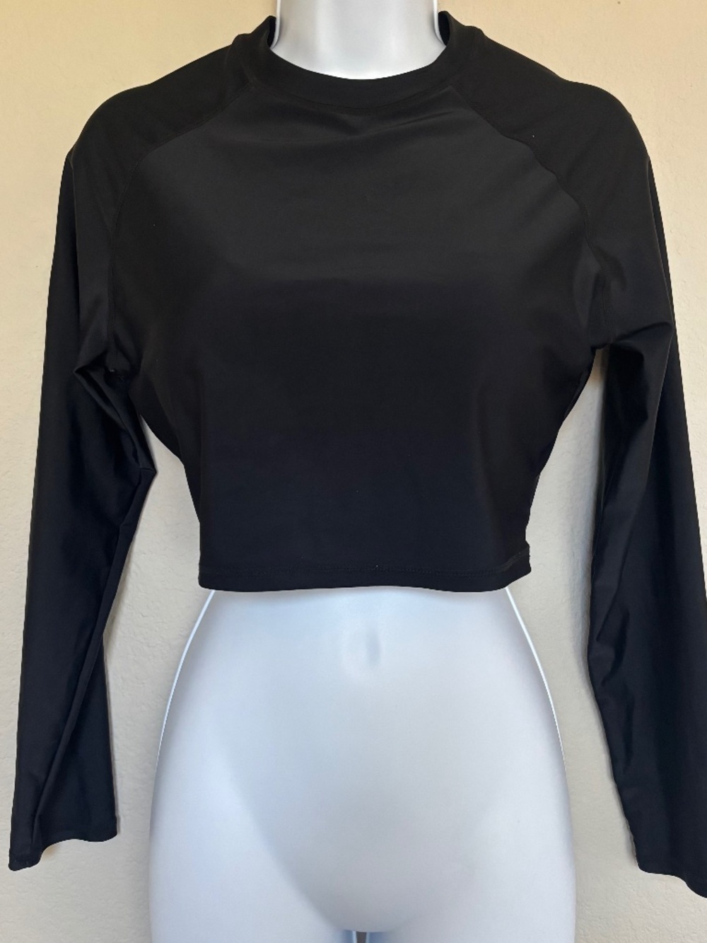 Pinup Fashion Swim Top Long Sleeve Solid Black Built-in Padded Bra Women M